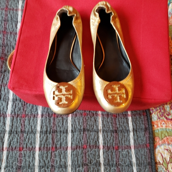 Shoes - Picture 1 of 4